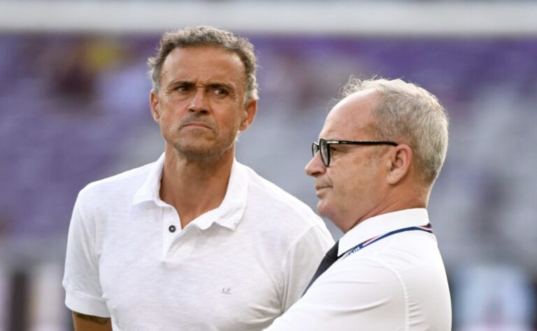 Luis Enrique et Luis Campos du PSG